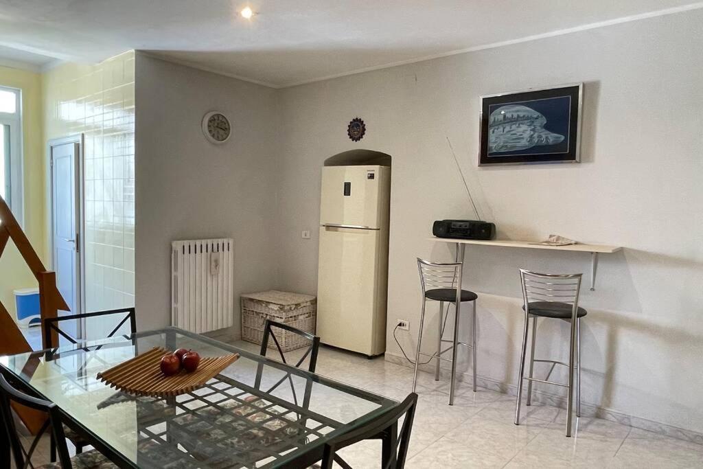 Petinoinapulia - Appartamento Per Famiglie E Amici Μπάρι Εξωτερικό φωτογραφία